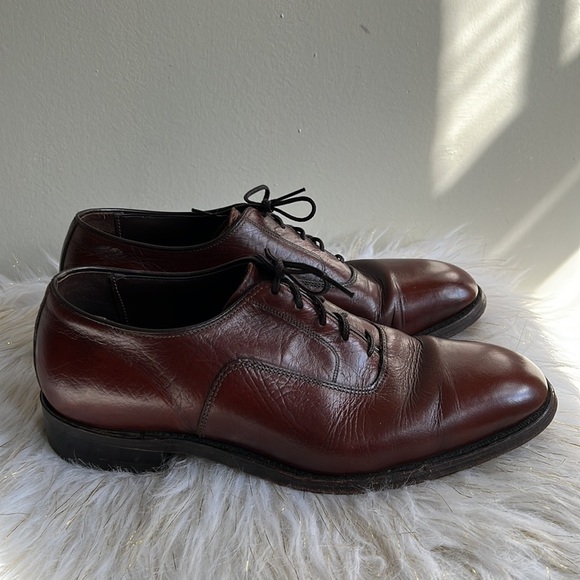Crown Imperial brown leather shoes 9D